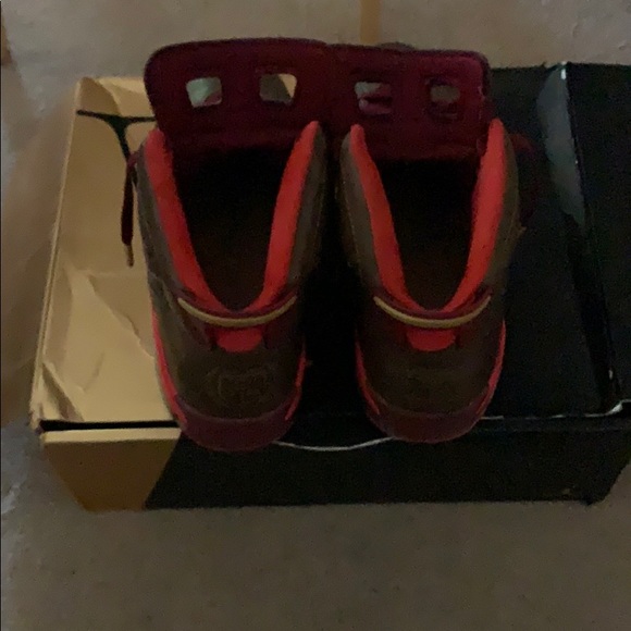 Jordan 6s - Picture 3 of 4